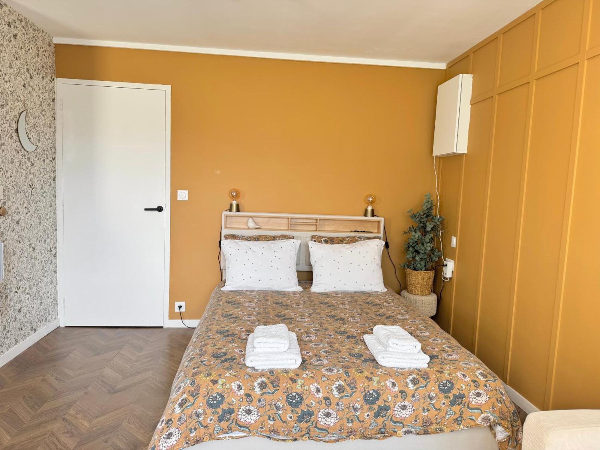 Studio La Petite Oasis- Ideal Couple - Calme - Balcon Sud - Lumineux - 10Min Du Centre & Plage - Proche Centre Juno Beach - Wifi Courseulles-sur-Mer Exterior photo